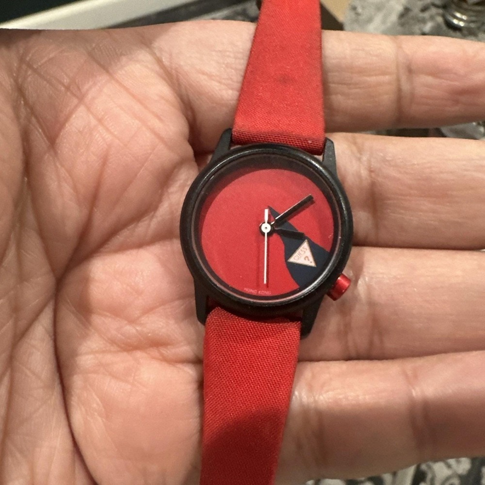 Working Rare GUESS Callanen Red‎ Watch And Red Leather Strap Ladies 25mm Fit 6.5